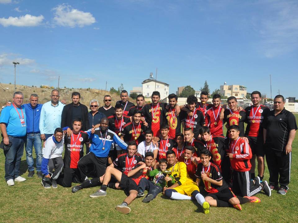 A2 1.Lig şampiyonu Hamitköy ŞHSK kupasını aldı